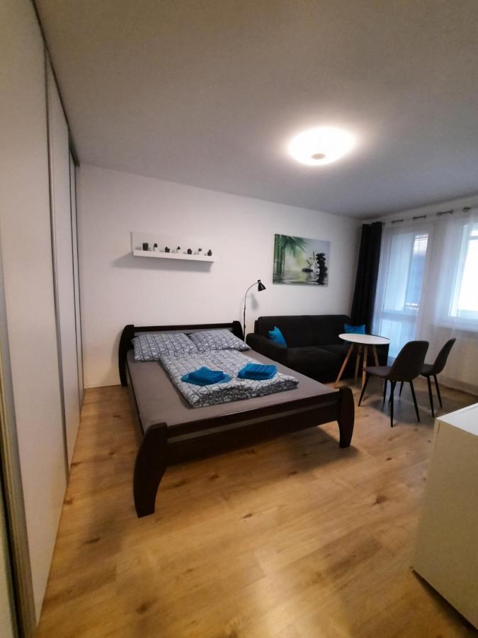 Apartment Klimka With Balcony, Free Wifi And Free Parking Bratislava Exteriör bild